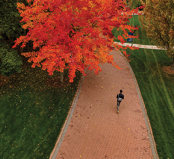 كلية الطب في جامعة واشنطن - طالبة الشراكة الصحية الإقليمية لغونزاغا مارا هازيلتاين